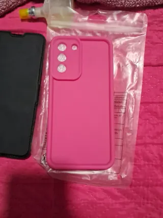 Vendo este Samsung con su funda y una de regalo.