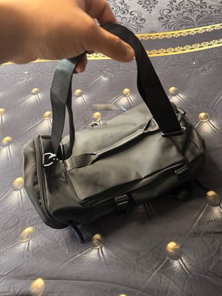 Mochila deportiva gym y viaje negra