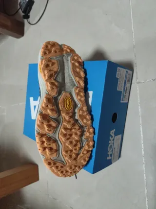 Hoka Mujer Speedgoat 39 (7.5 USA) Trail