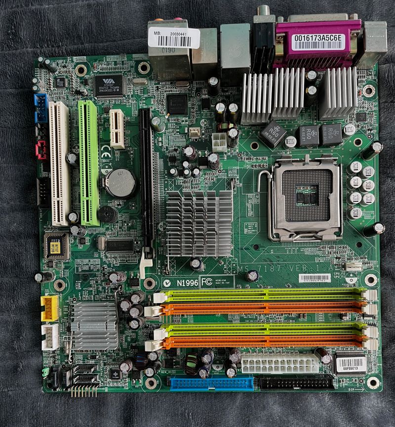 Placa Base MSI MS-7187 Ver: 1.A (Medion MT-7)