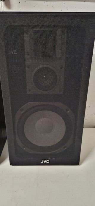 Pareja de altavoces HIFI marca JVC modelo S-P36B
