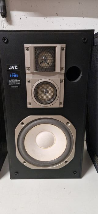 Pareja de altavoces HIFI marca JVC modelo S-P36B