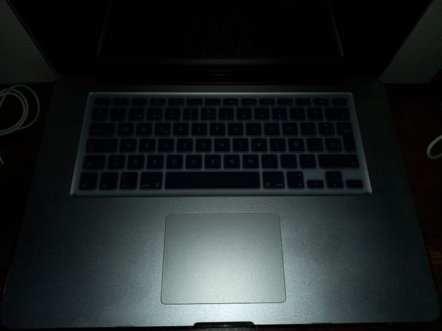 MacBook Pro A1286 (i7, 8GB RAM, 500GB)