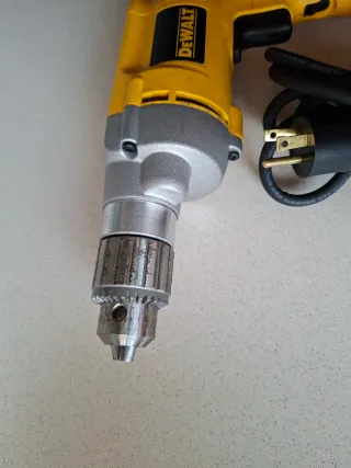 Taladro DeWalt Eléctrico con Cable