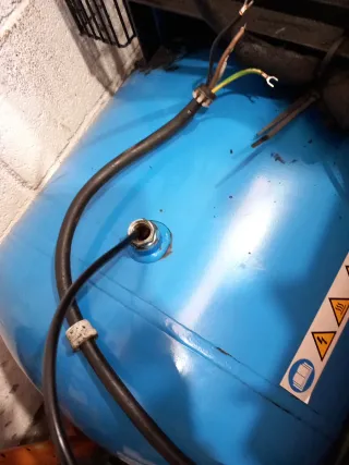 Compresor MaxAir 4 kW 270 L Tambien por piezas