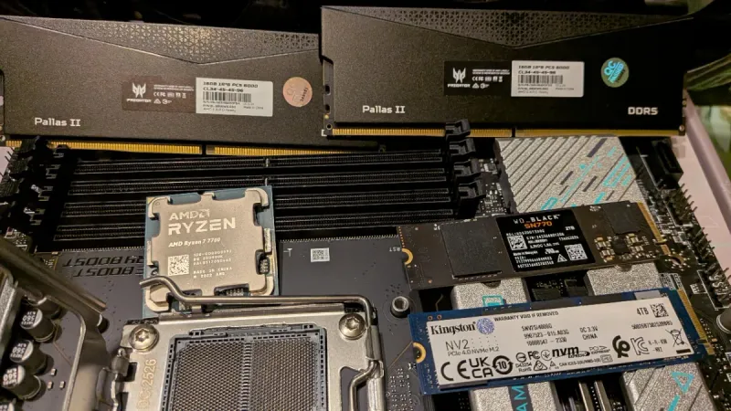 RTX 5070 Ti 2+4Tb SSD 32GB RAM 750W MSI B650 WiFi afbeelding 2