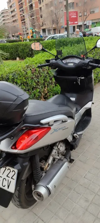 Yamaha Xmax 250cc Scooter  (Año 2006). ITV 2027