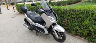 Yamaha Xmax 250cc Scooter  (Año 2006). ITV 2027