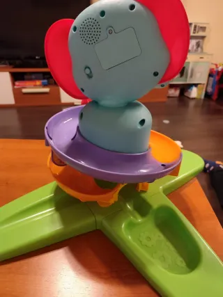 Elefante de Juguete con Rampas Musicales