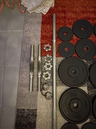 Set pesi palestra con bilanciere e manubri