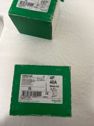 Diferencial 4P 40A 30mA Schneider A9R81440