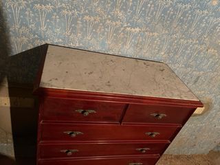 Cómoda alta sinfonier y espejo