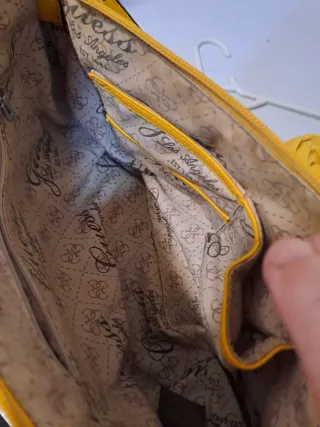 Bolso Guess Amarillo