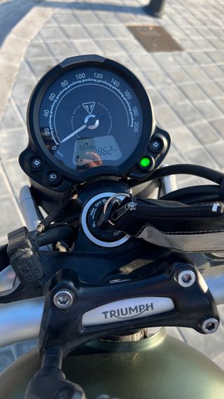 Triumph Scrambler 900 Verde Kit A2