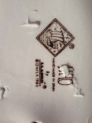 Figura Lladró Niña con Flores y Perrito