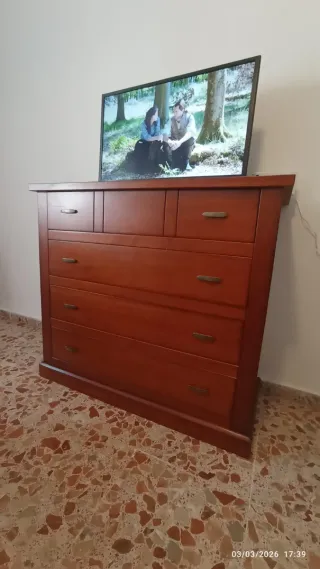 Cómoda de madera maciza CEREZO