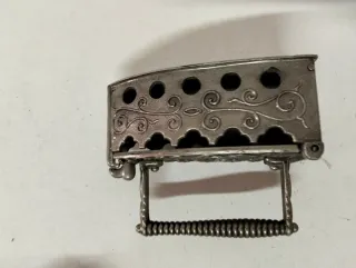 Plancha antigua metálica