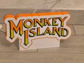Lampada LED Scritta Monkey Island