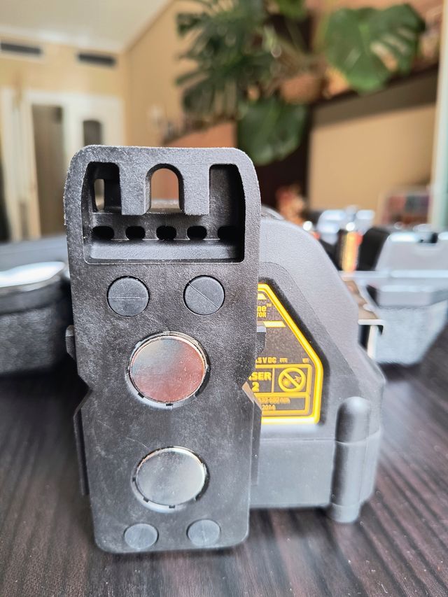 Nivel Láser DeWALT DW088K - NUEVO