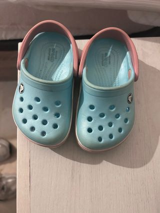 Crocs niña 20-21 azul y rosa