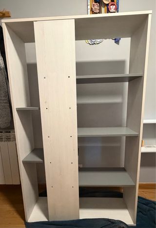 Estantería madera blanca y gris