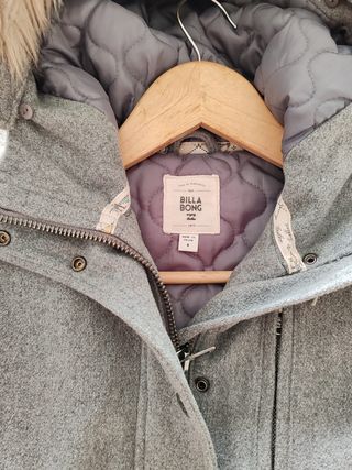 Abrigo Billabong gris talla S