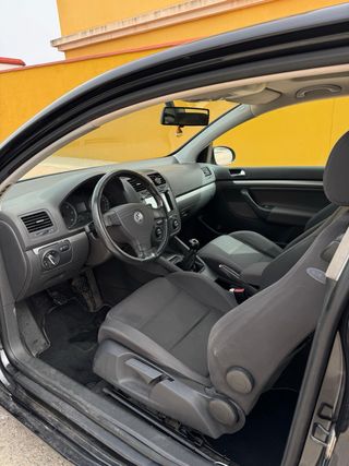 Volkswagen Golf 2005