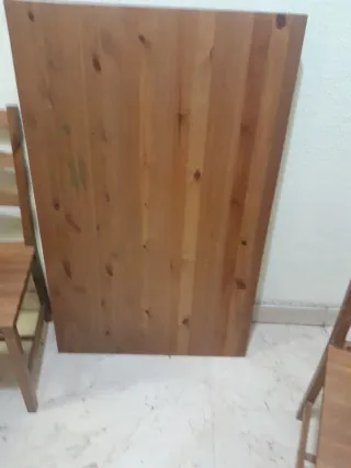 Mesa y 3 Sillas Madera Ikea