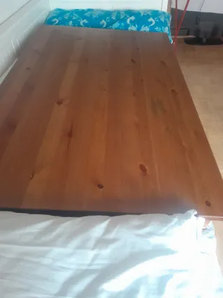 Mesa y 3 Sillas Madera Ikea