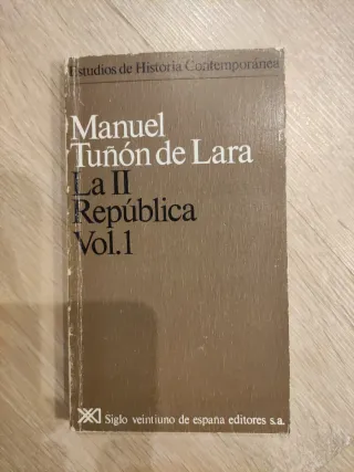 Varios libros de geografía, historia..