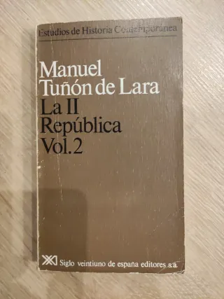 Varios libros de geografía, historia..