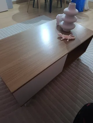 Mesa de centro salón madera y blanco