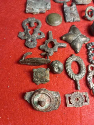 Lote adornos y pinjantes visigodos y más.