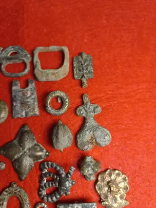 Lote adornos y pinjantes visigodos y más.