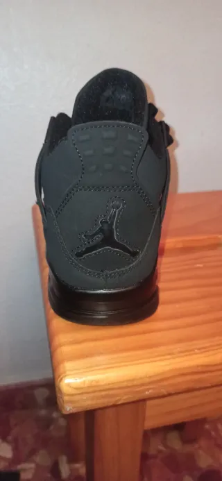 Jordan Retro 4 Black Cat