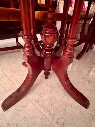 Mesa comedor y 4 sillas madera y ratán