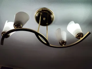 Lámpara de techo dorada de 4 luces