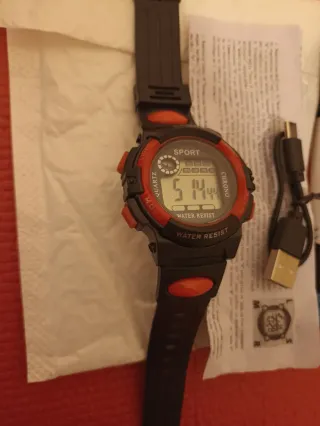 Set Reloj Deportivo y Mini Linterna