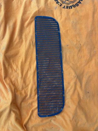 Rejilla Paragolpes R32