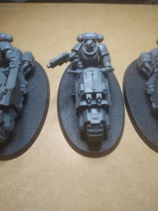 Warhammer 40,000 Space Marines Outriders