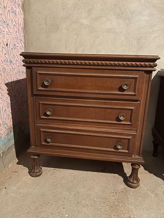 Cómoda, Mesitas y Espejo