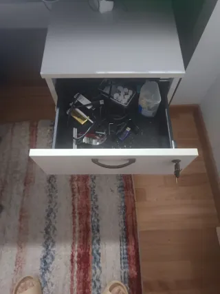 Mueble de oficina con 2 cajones