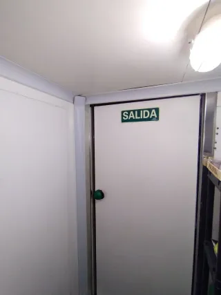 Equipo frío cámara compacto.