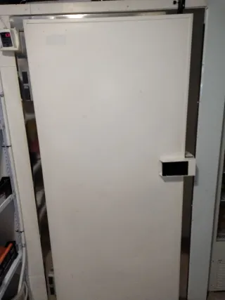 Equipo frío cámara compacto.