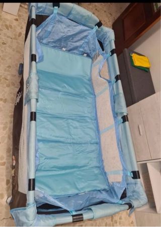 Carro de bebé con capota estampada