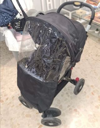 Carro de bebé con capota estampada