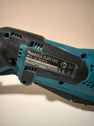 Sierra de sable a batería Makita