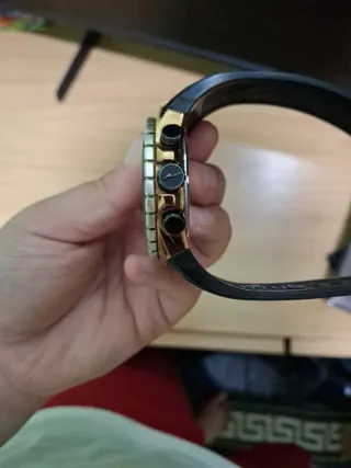 Reloj Lotus Acero Inoxidable Negro Dorado