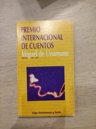 3 libros de cuentos ganadores de concursos.