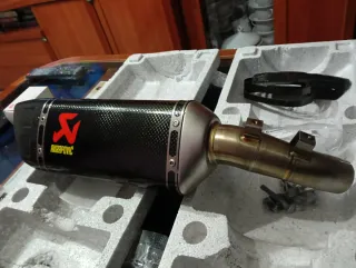 Escape Akrapovic Carbono Yamaha R3 MT03